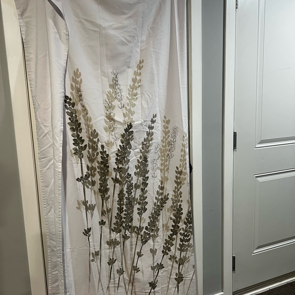 Elegant Botanical Shower Curtain in White and Green